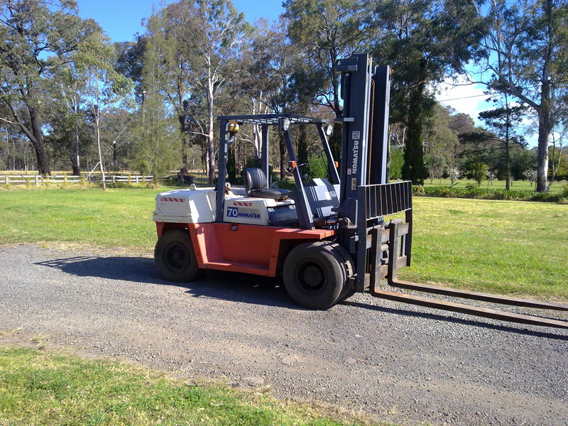 KOMATSU 70-6 FORKLIFT