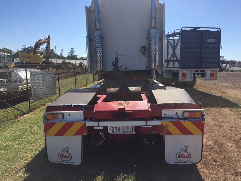 2008 MACK TITAN TITAN Truck