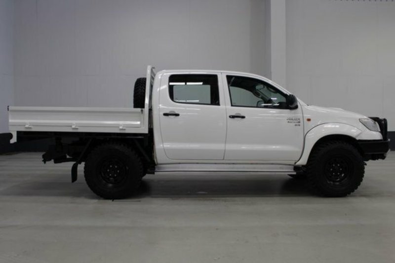 2011 TOYOTA HILUX SR (4x4) KUN26R MY12