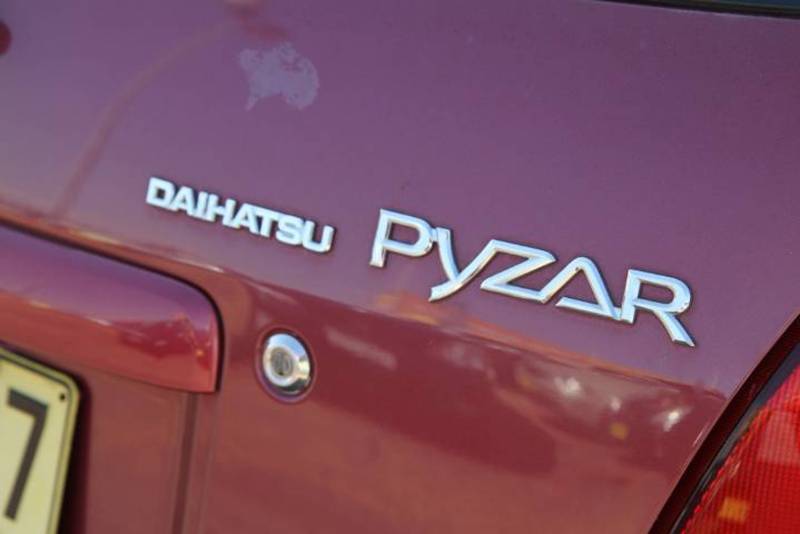 1997 DAIHATSU PYZAR GRV
