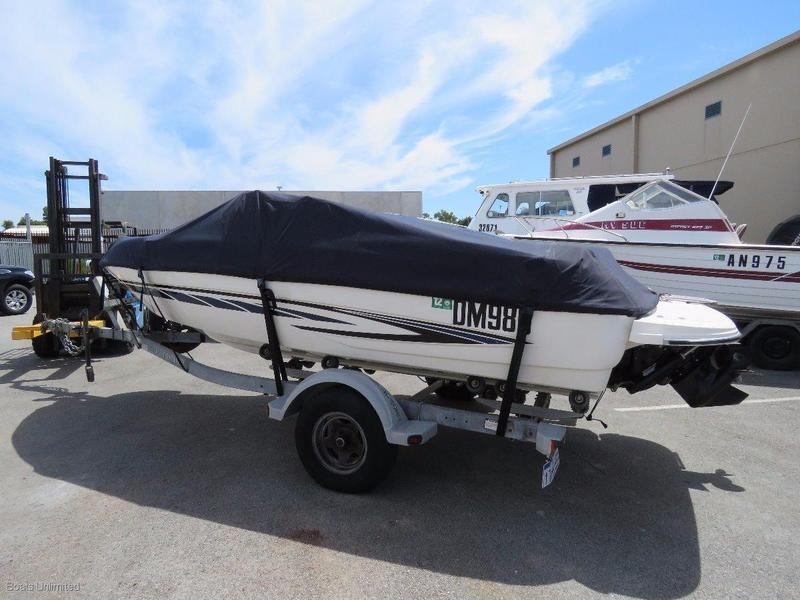 Glastron Gt 185 PLUM BOWRIDER WITH UNDER 80 HOURS OLD!!