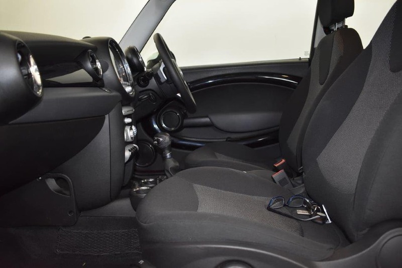 2009 MINI HATCH COOPER CHILLI R56