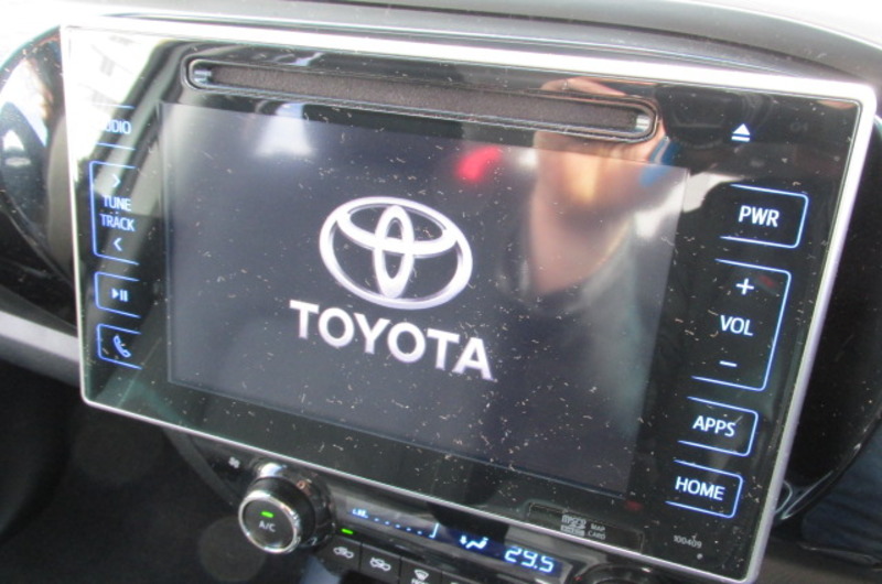 2016 TOYOTA HILUX SR5 (4x4) GUN126R