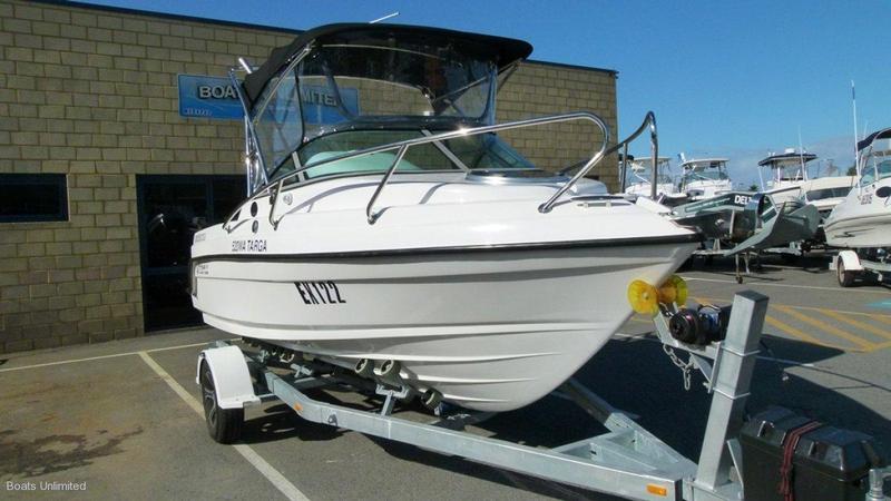 Atomix 520 Walkaround Targa MERCURY 90 4 STROKE EQUIPPED(20HRS YOUNG)