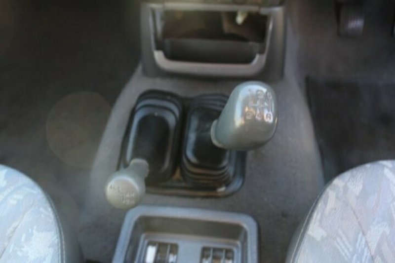 2001 MITSUBISHI TRITON GLX Club Cab MK