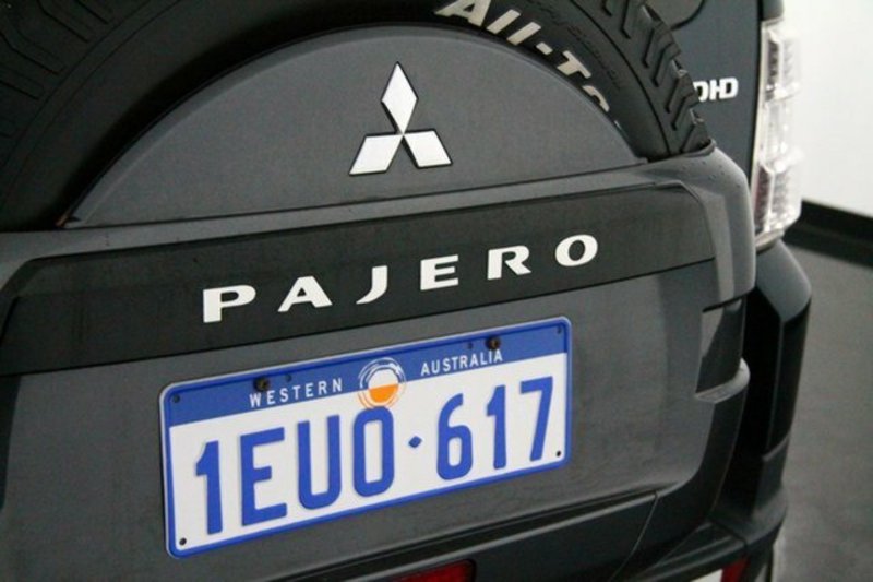 2007 MITSUBISHI PAJERO VR-X LWB (4x4) NS