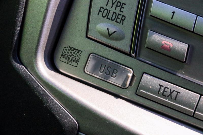 2010 TOYOTA YARIS YR