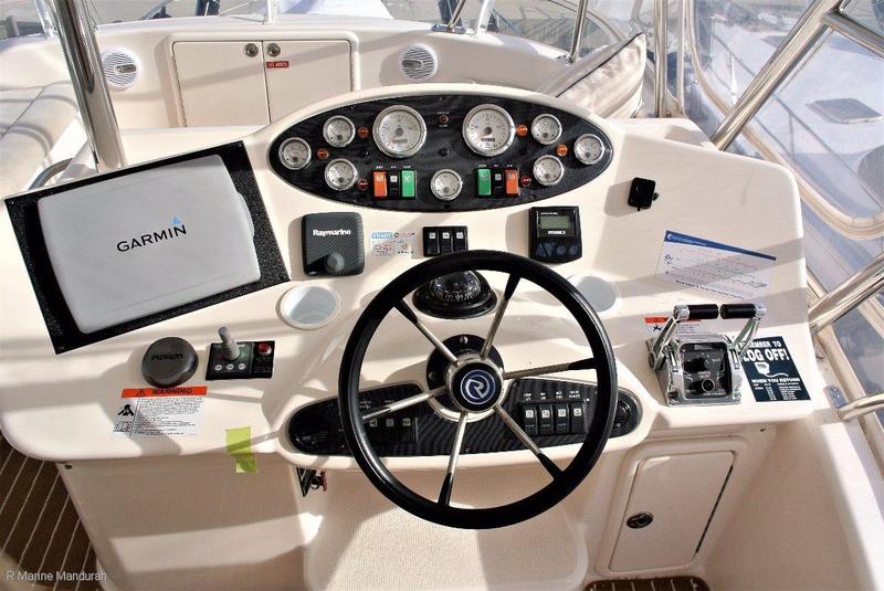 Riviera 42 Flybridge *** OUTSTANDING CONDITION ***$459,000***