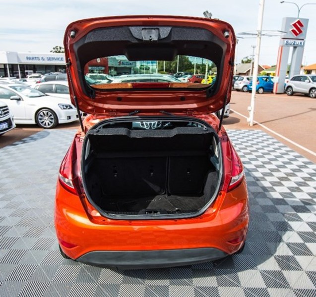 2010 FORD FIESTA CL WS