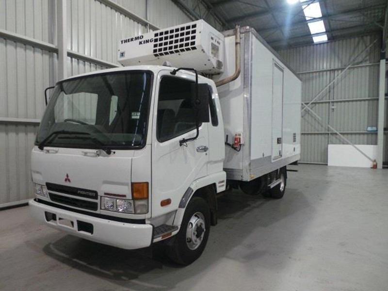 2004 MITSUBISHI FIGHTER FRIDGE TRUCK