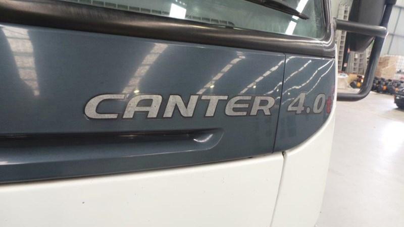2006 FUSO CANTER