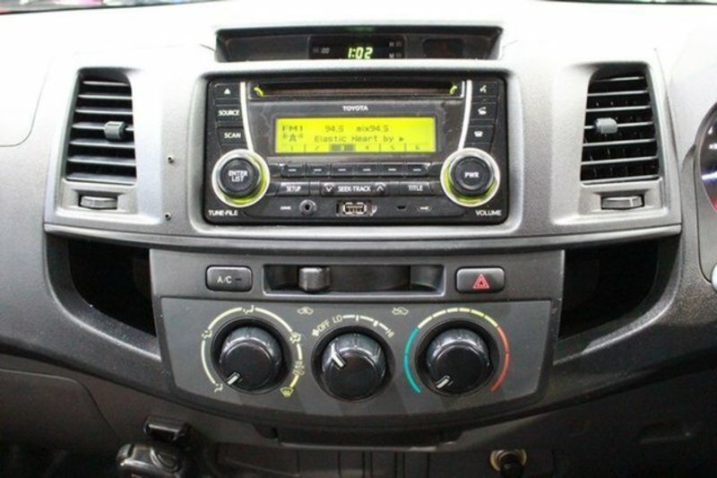2012 TOYOTA HILUX SR (4x4) KUN26R MY12