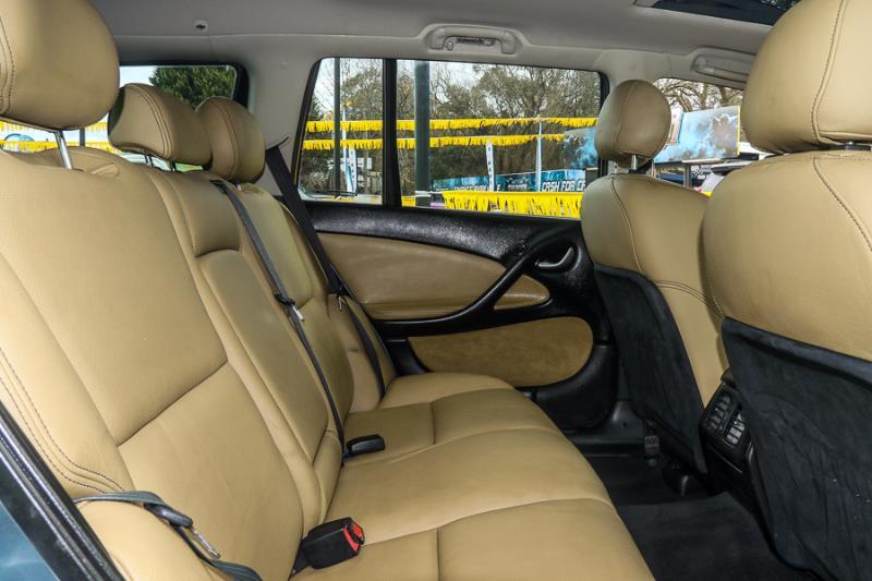 2005 HOLDEN ADVENTRA