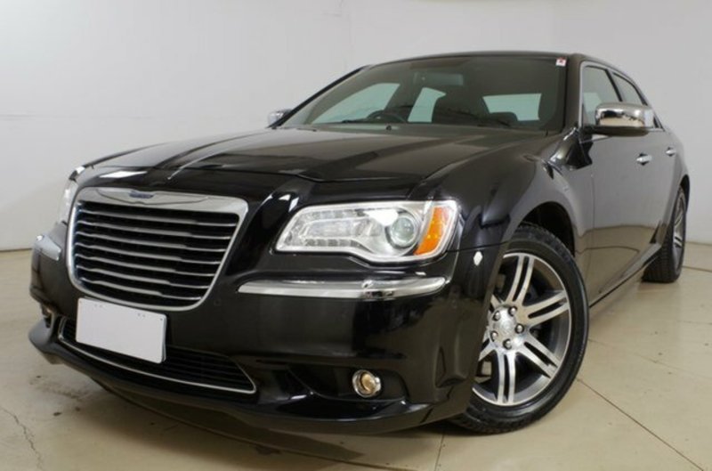 2012 CHRYSLER 300 LIMITED MY12