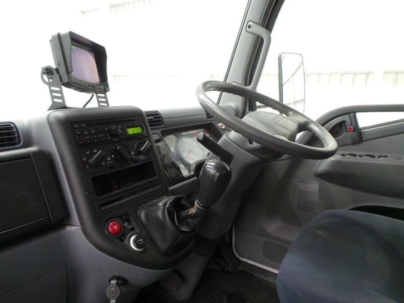 2010 FUSO CANTER PANTECH