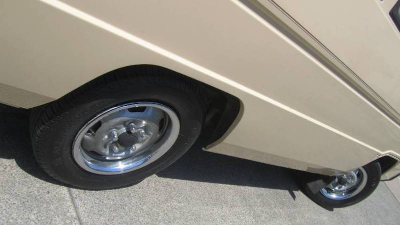 1982 MITSUBISHI L300 EXPRESS SB