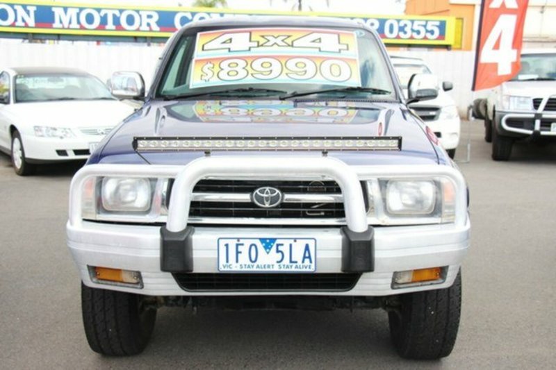 2000 TOYOTA HILUX SR5 (4x4) RZN169R