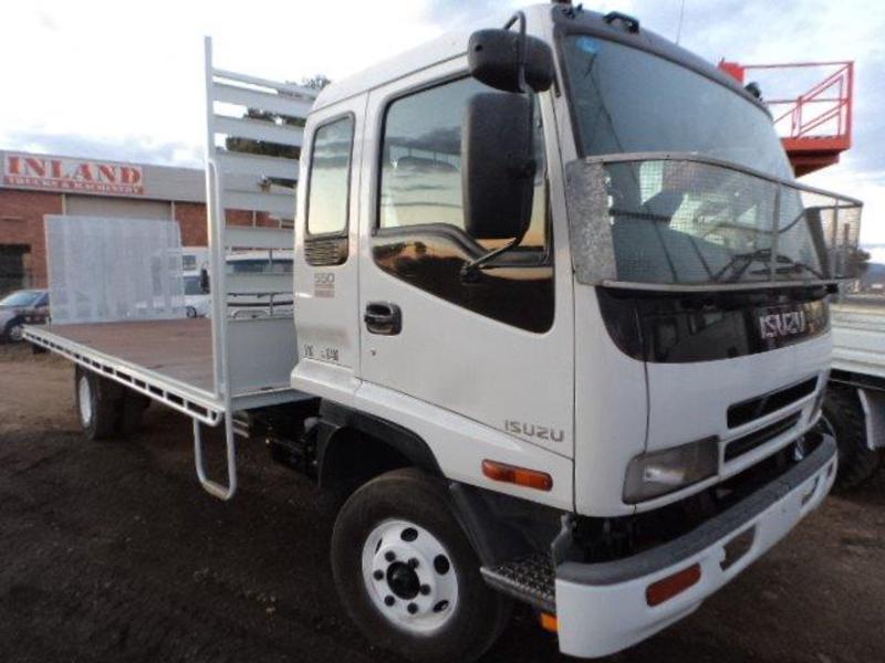 2005 ISUZU FRR 550 LONG F3 15003