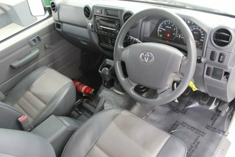 2012 TOYOTA LANDCRUISER WORKMATE (4x4) VDJ76R MY12 UPDATE
