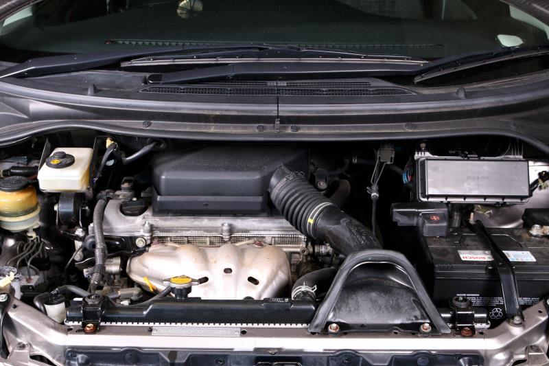2004 TOYOTA ESTIMA PREMIUM