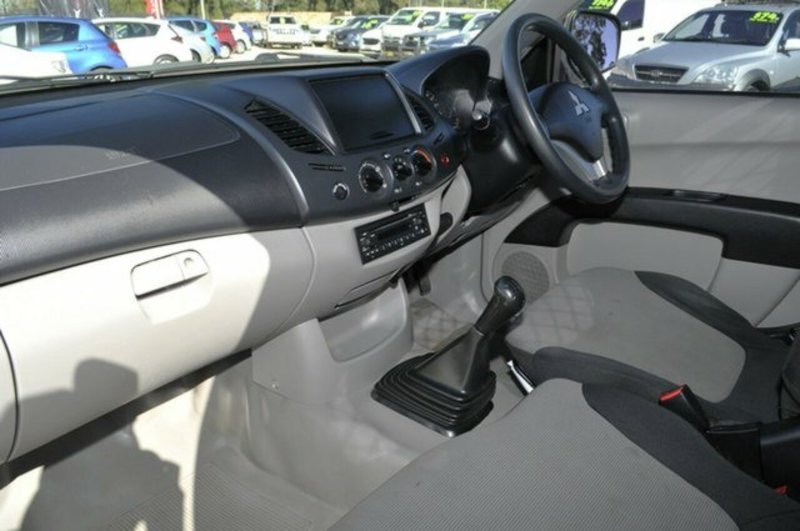 2012 MITSUBISHI TRITON GL MN MY12