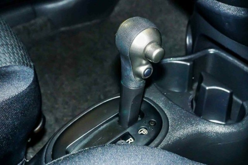 2012 NISSAN MICRA ST K13