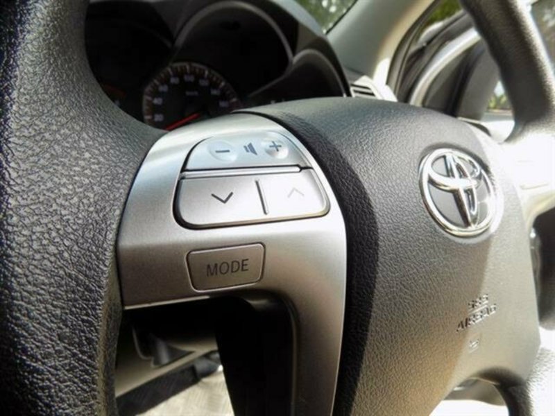 2015 TOYOTA HILUX SR5 (4x4) KUN26R MY14