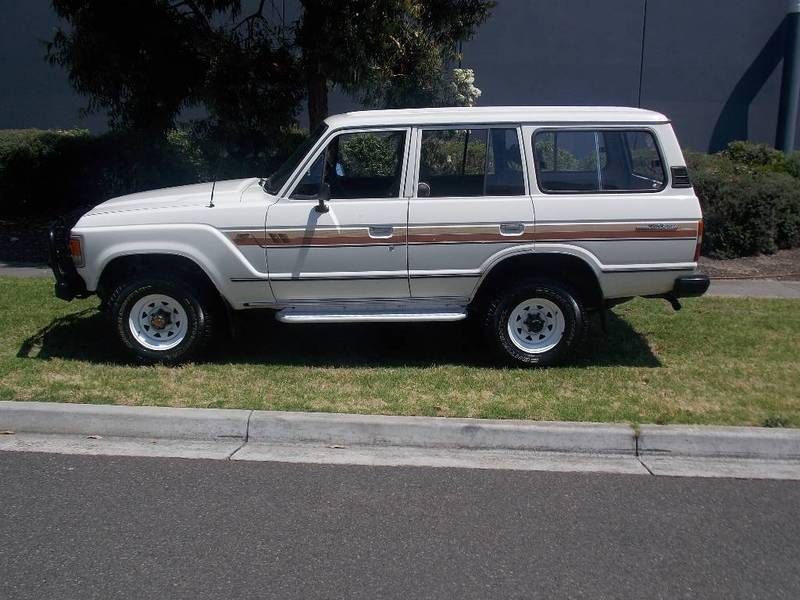 1985 TOYOTA LANDCRUISER (4x4)