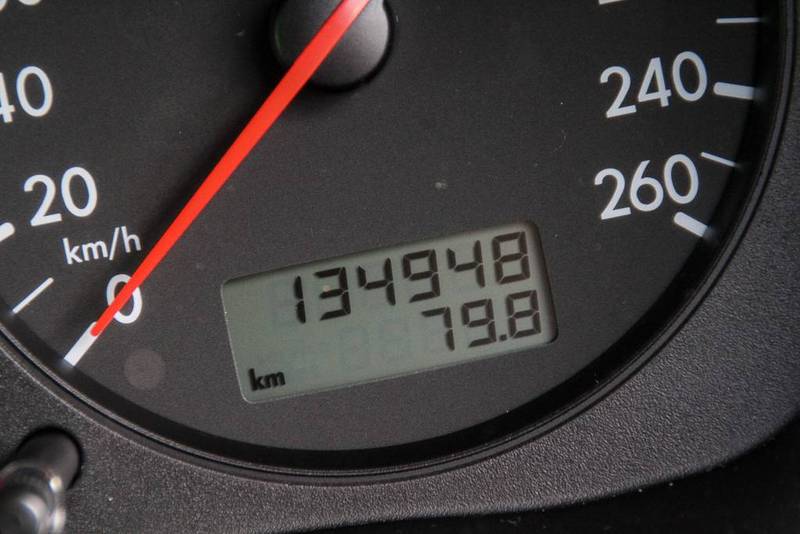 2003 VOLKSWAGEN GOLF 1.6 GENERATION