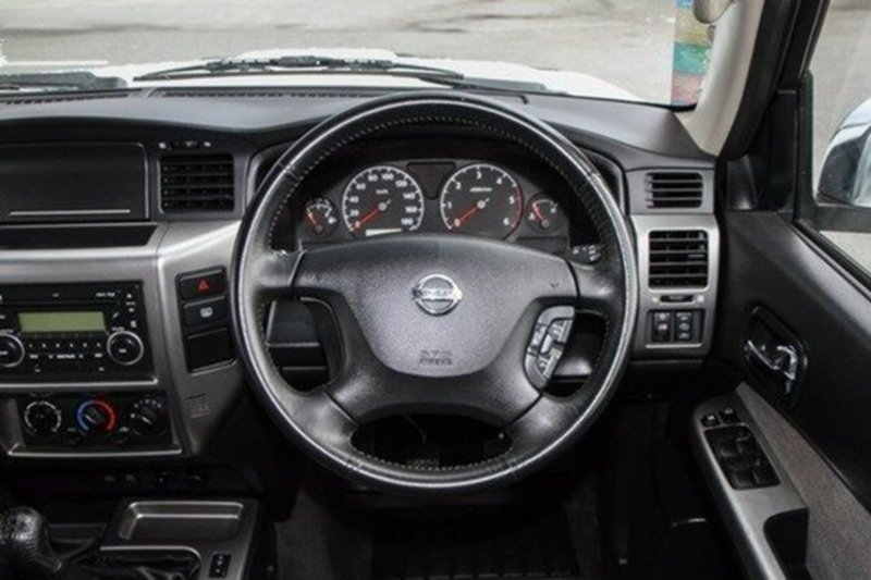 2011 NISSAN PATROL ST (4x4) GU VII