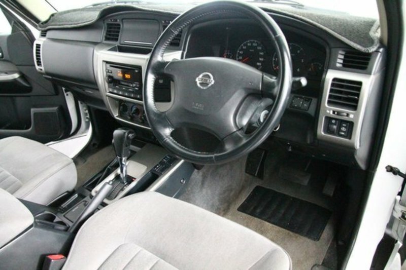 2006 NISSAN PATROL ST (4x4) GU IV