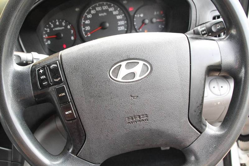 2009 HYUNDAI iLOAD Crew Cab TQ-V