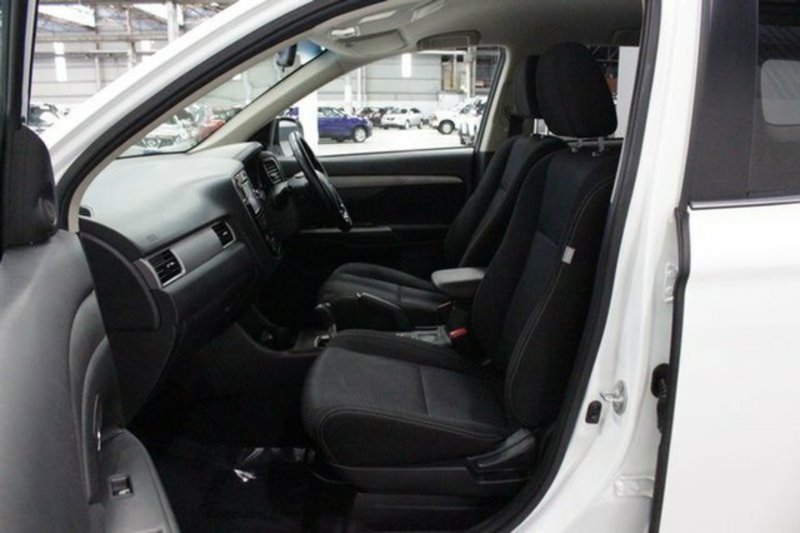 2015 MITSUBISHI OUTLANDER ES (4x4) ZJ MY14.5