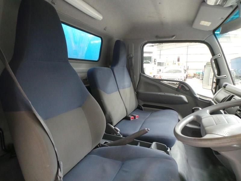 2010 FUSO CANTER PANTECH