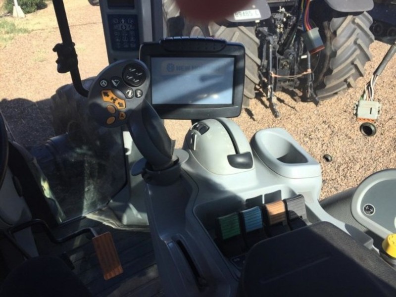 2012 NEW HOLLAND T8.390 T8.390 Tractor