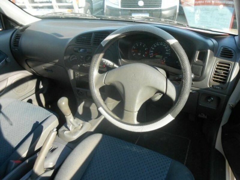 2002 MITSUBISHI LANCER GLi CE