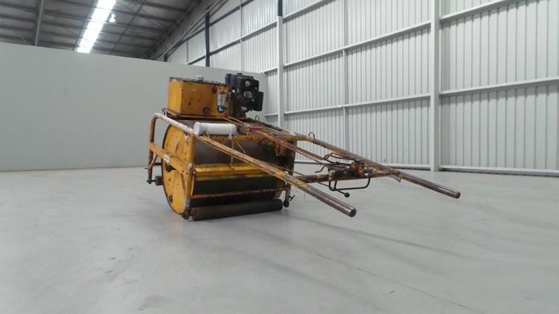 MENTAY CRICKET PITCH ROLLER