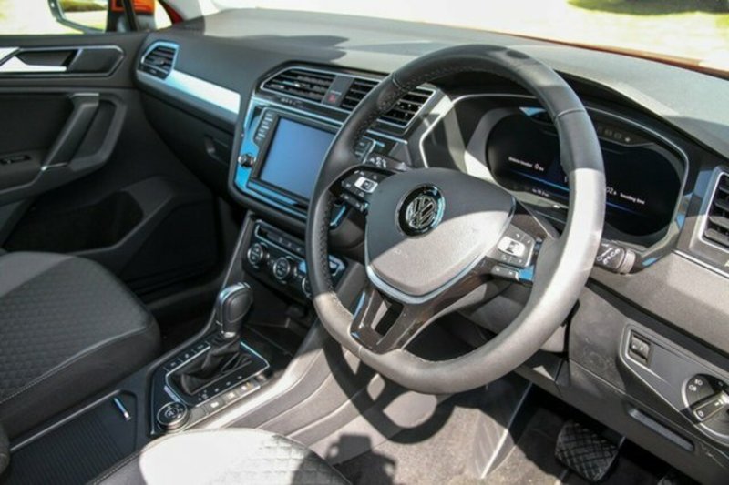 2017 VOLKSWAGEN TIGUAN 110 TDI COMFORTLINE 5NA