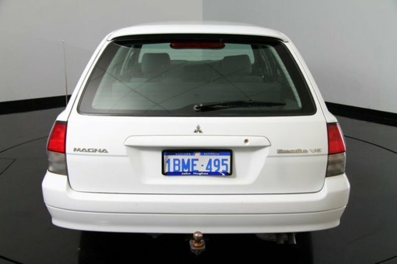2001 MITSUBISHI MAGNA EXECUTIVE TJ