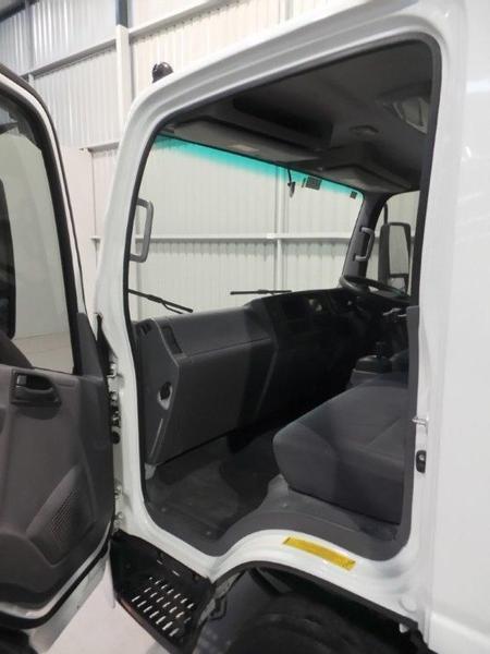2013 ISUZU NNR200