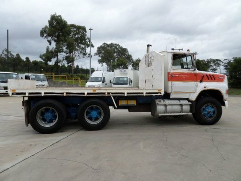 1990 FORD LOUISVILLE L9000
