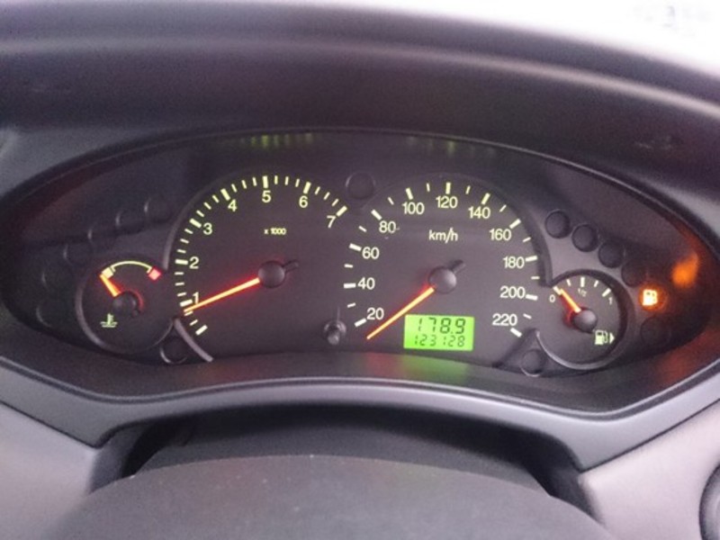 2004 FORD FOCUS CL LR