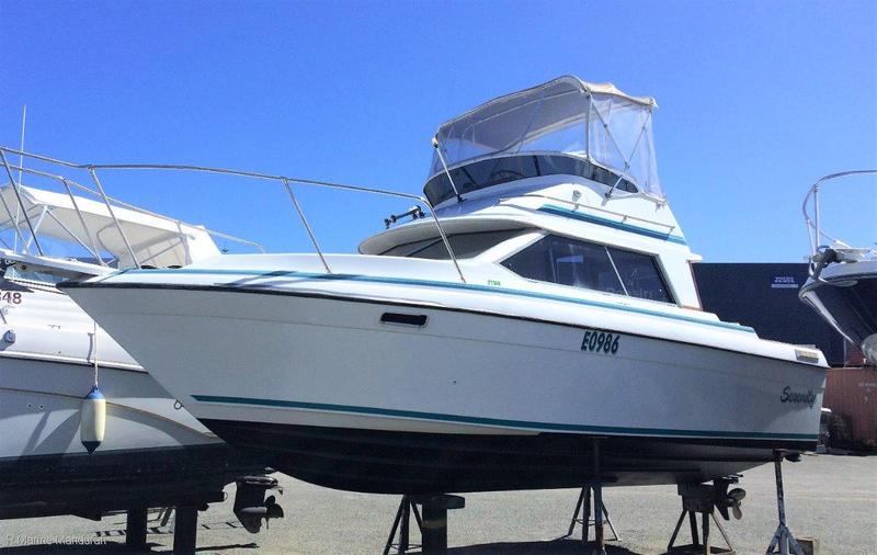 Bayliner 2556 Ciera Command Bridge *** $34,900 ***