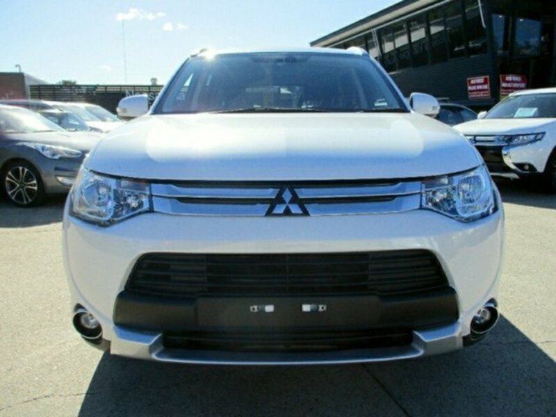 2014 MITSUBISHI OUTLANDER ES (4x2) ZJ MY14.5