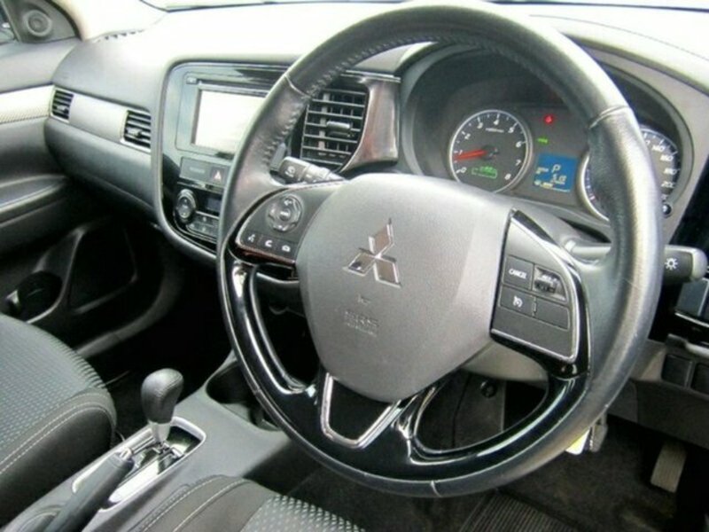 2014 MITSUBISHI OUTLANDER ES (4x2) ZJ MY14.5