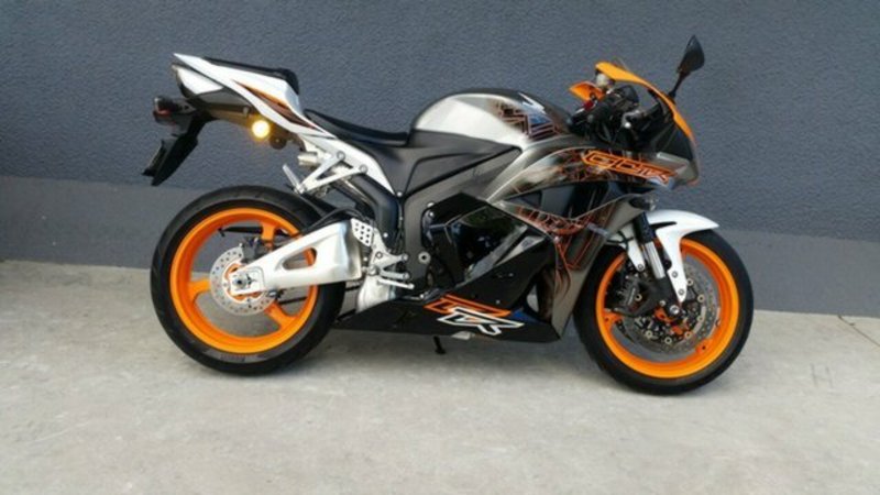 2011 HONDA CBR600RR
