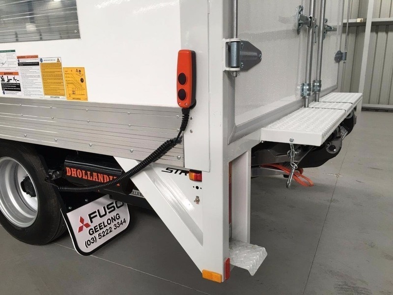 2016 FUSO Canter 515 METROLite Canter 515 Truck