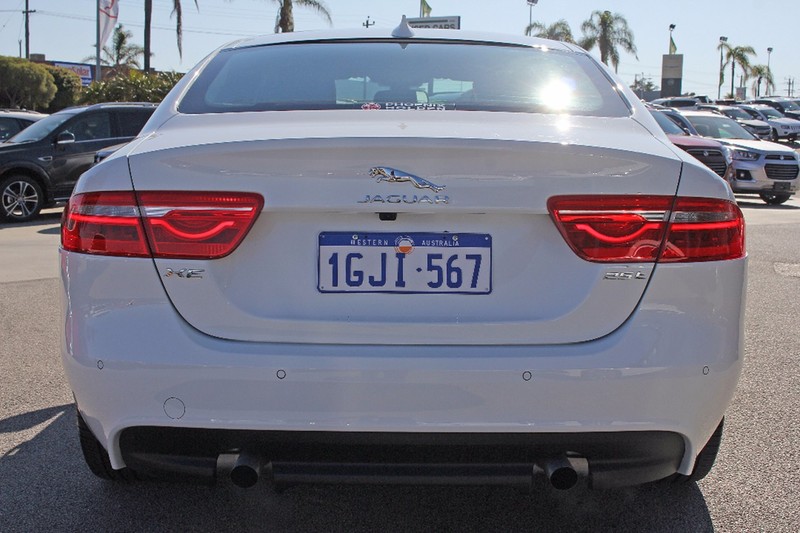 2015 JAGUAR XE 25T PRESTIGE X760