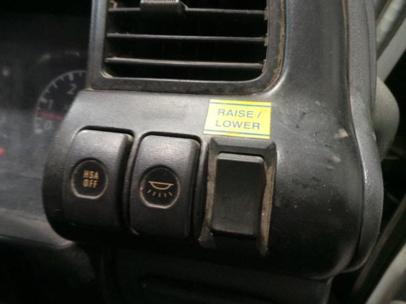 2006 ISUZU NPR400