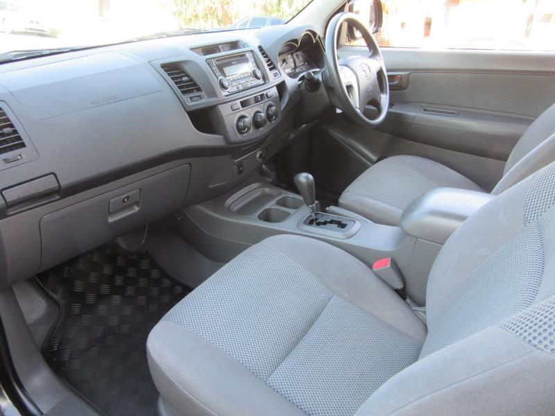 2012 TOYOTA HILUX SR GGN15R MY12